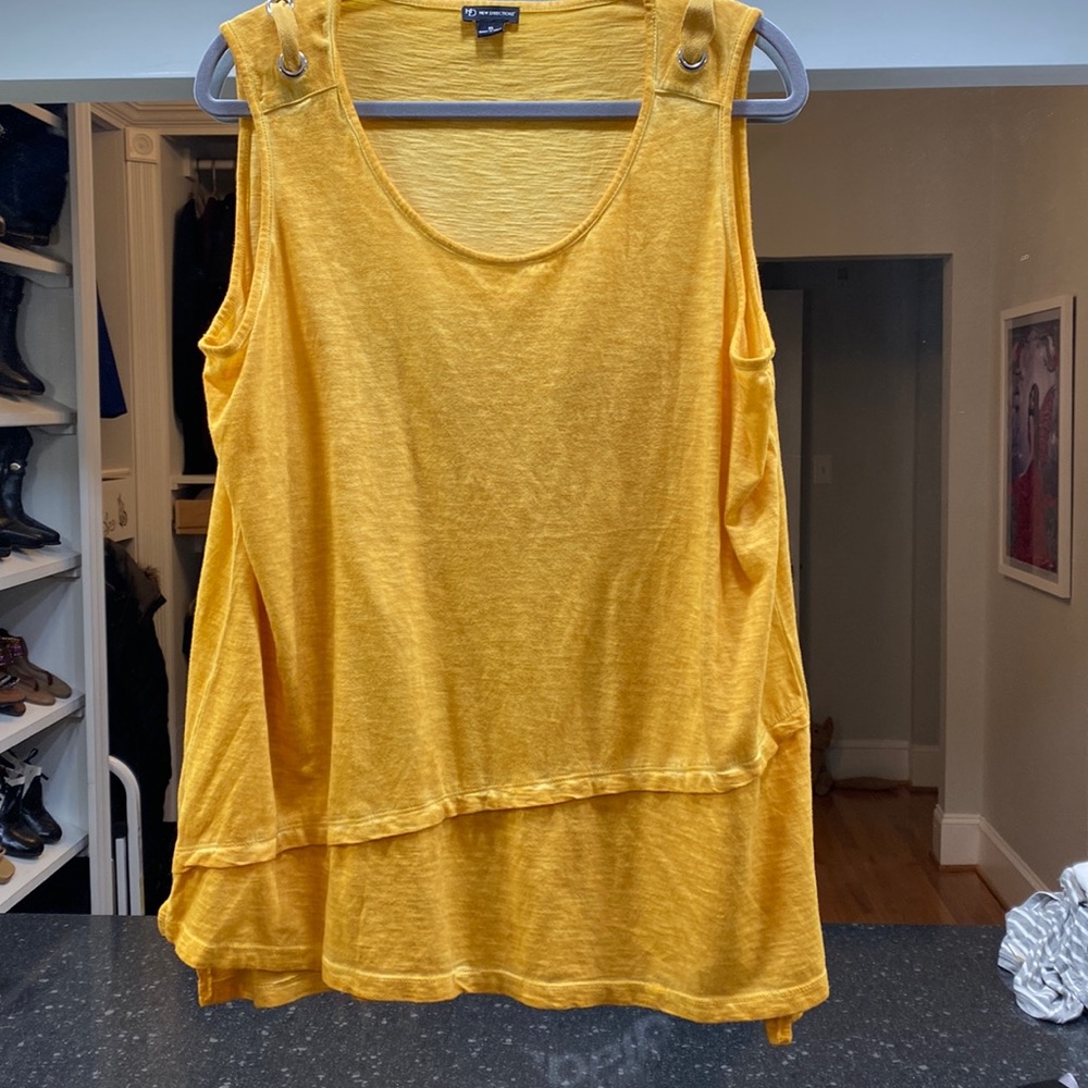 Like new yellow blouse cute shoulders X-Large New Directions